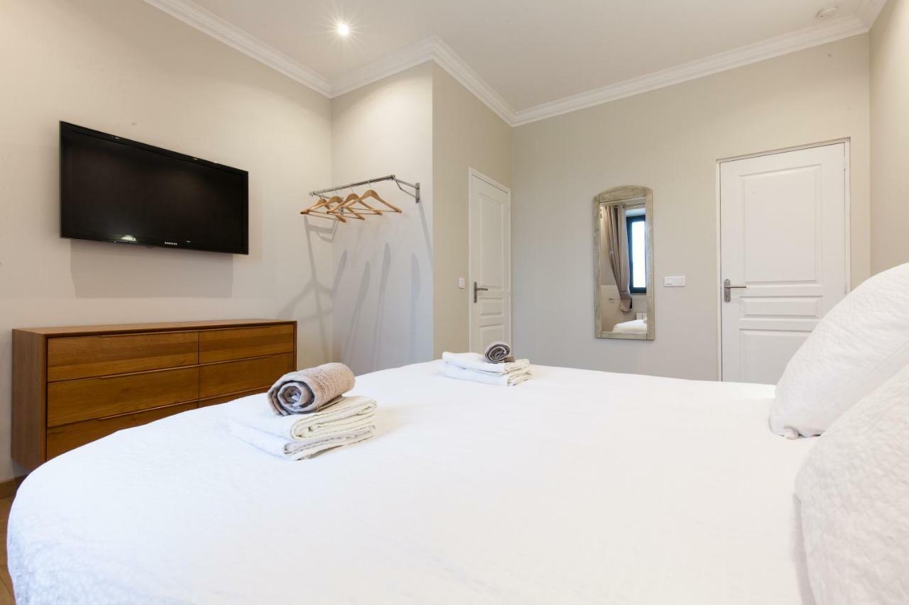 Appartement Vue Mer, Suquet Et Palais Avec Parking Cannes Exterior photo
